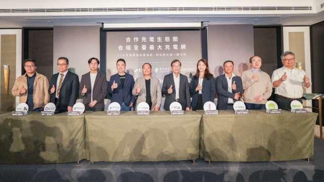 全台最大電動車充電網成軍 源點、中興電均納入 覆蓋60%DC快充槍數