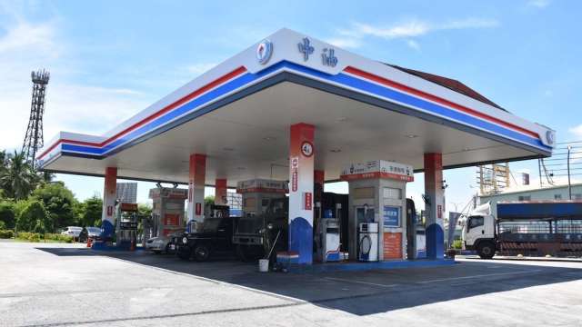 開車族荷包又瘦了！油價本月第3漲 中油明起汽油調漲1.7元 累計吸收近70億