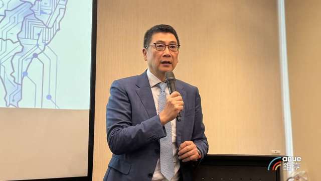 台股3萬點仍有逾千檔跌破年線 QIC李鴻基提四大綱領：企業不換腦就邊緣化