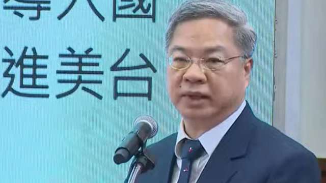 塑膠袋還在亂？龔明鑫：多釋出5000噸塑膠粒解決缺口 各商圈擬推動獎勵「減塑」