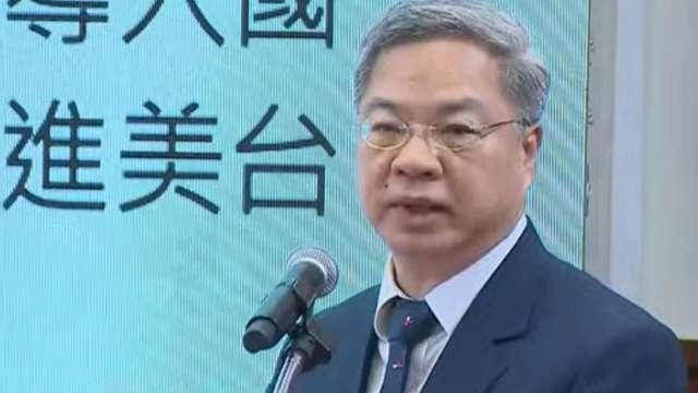 塑膠袋還在亂？龔明鑫：多釋出5000噸塑膠粒解決缺口 各商圈擬推動獎勵「減塑」