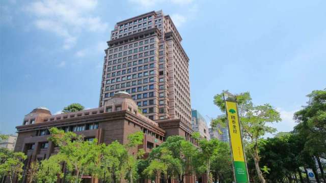 國泰世華銀爆系統異常 最新回應：已修復、CUBE App啟動排隊分流