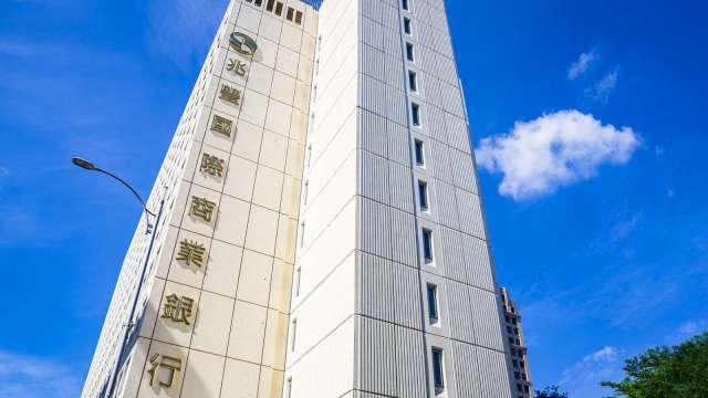 兆豐金Q1大賺近百億年增逾16% EPS 0.63元 證券受惠台股獲利翻4倍