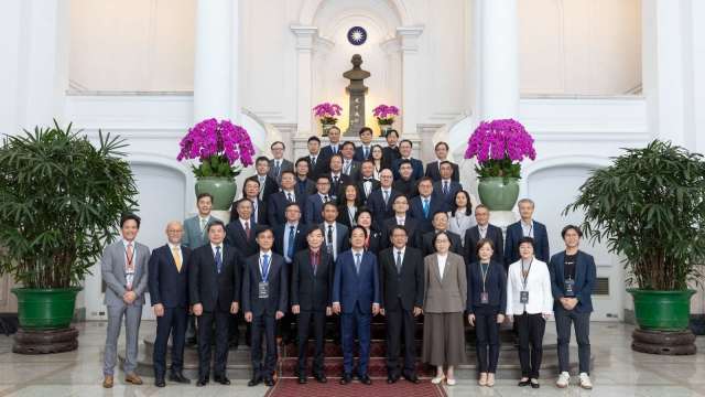 Gogolook AI防詐實力獲國家肯定  總統親自接見