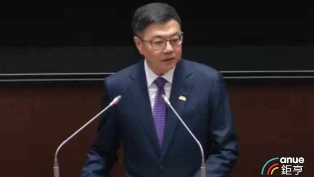 卓揆祭抗漲大禮包：瓦斯凍漲、大眾運輸票價凍漲3個月、補貼9萬輛小黃6千元加油金