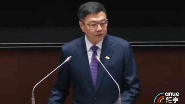 卓揆祭抗漲大禮包：瓦斯凍漲、大眾運輸票價凍漲3個月、補貼9萬輛小黃6千元加油金