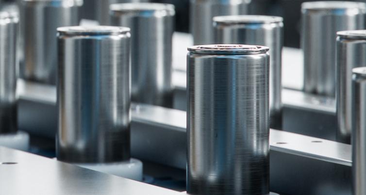 在邁向淨零排放的道路上，全球電池市場的價值將在2030年前增長四倍